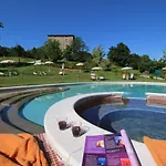 In Marche With Pool And Mountain Views Apecchio
