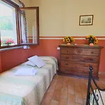 In Marche With Pool And Mountain Views
