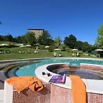 度假居 In Marche With Pool And Mountain Views *
