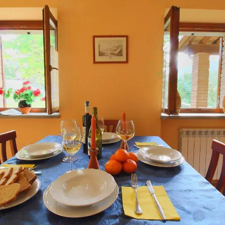 In Marche With Pool And Mountain Views Tatil Evi