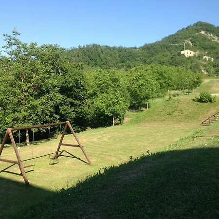 Holiday home Apartment In Marche With Pool And Mountain Views